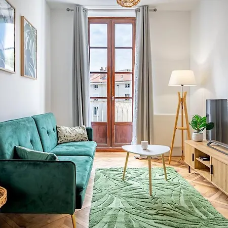 Hyper-centre De Grenoble, Ambiance Tropicale, Wifi Fibre Grenoble